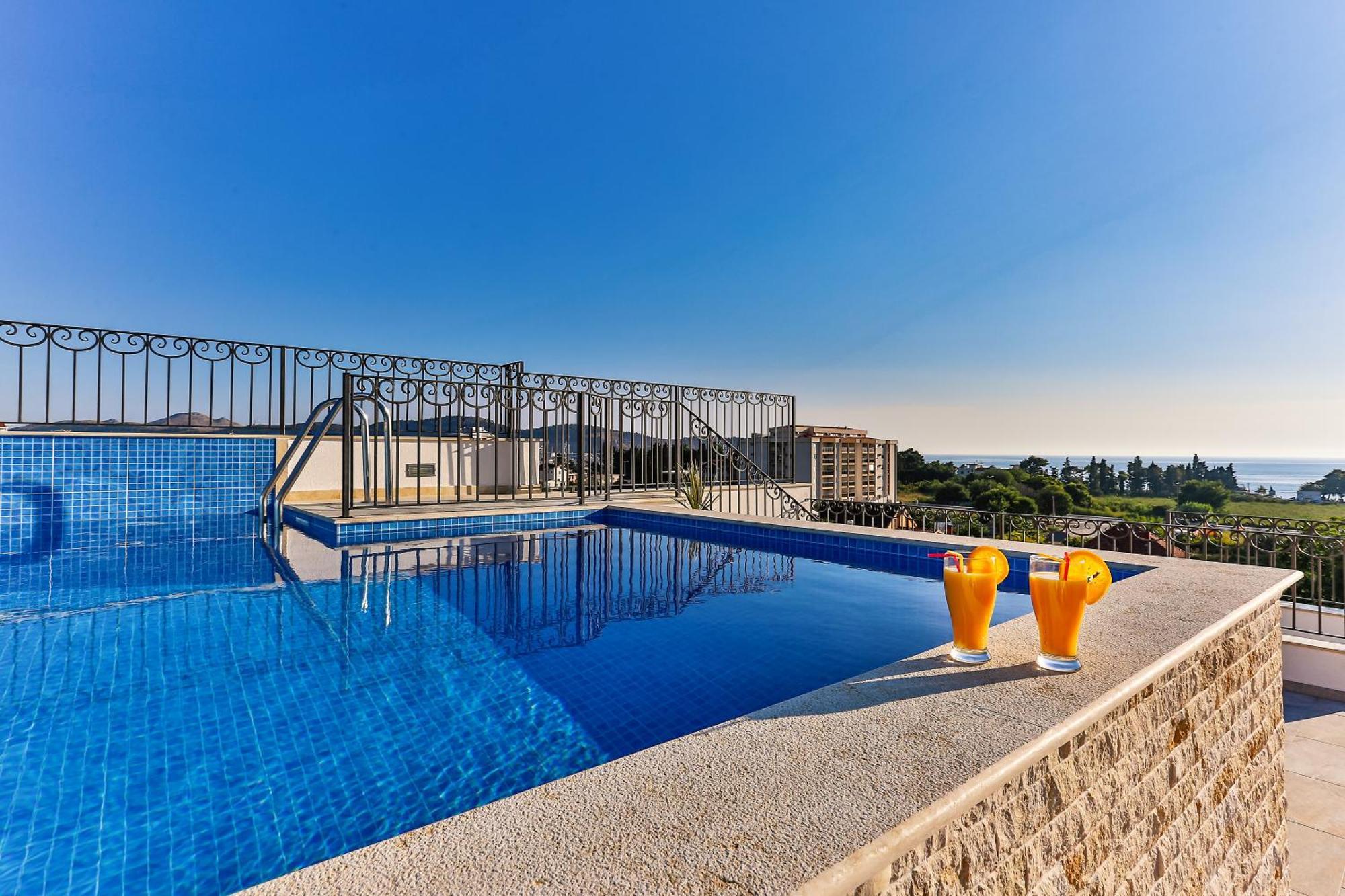 באר De Lux Apartments Luka מראה חיצוני תמונה
