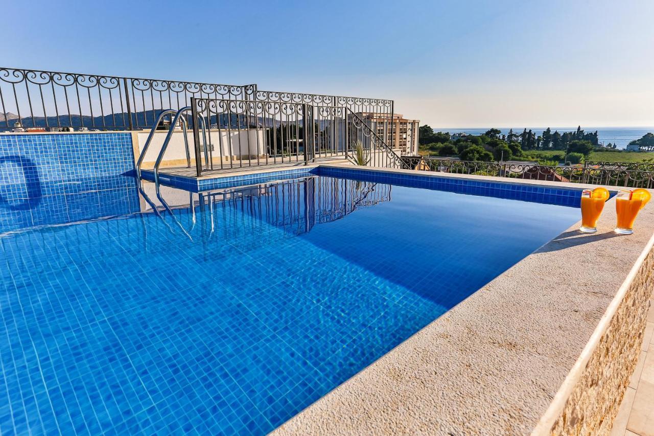 באר De Lux Apartments Luka מראה חיצוני תמונה