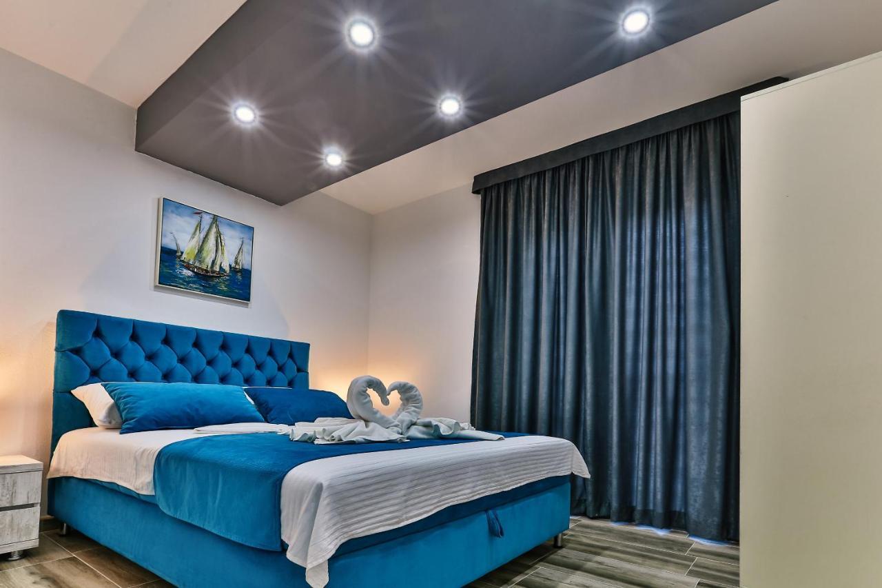 באר De Lux Apartments Luka מראה חיצוני תמונה