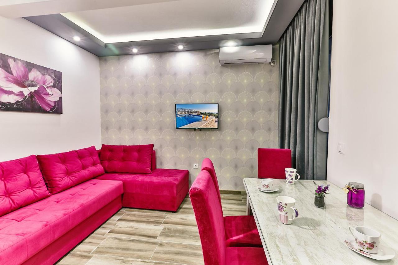 באר De Lux Apartments Luka מראה חיצוני תמונה