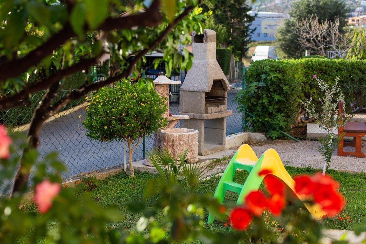 באר De Lux Apartments Luka מראה חיצוני תמונה