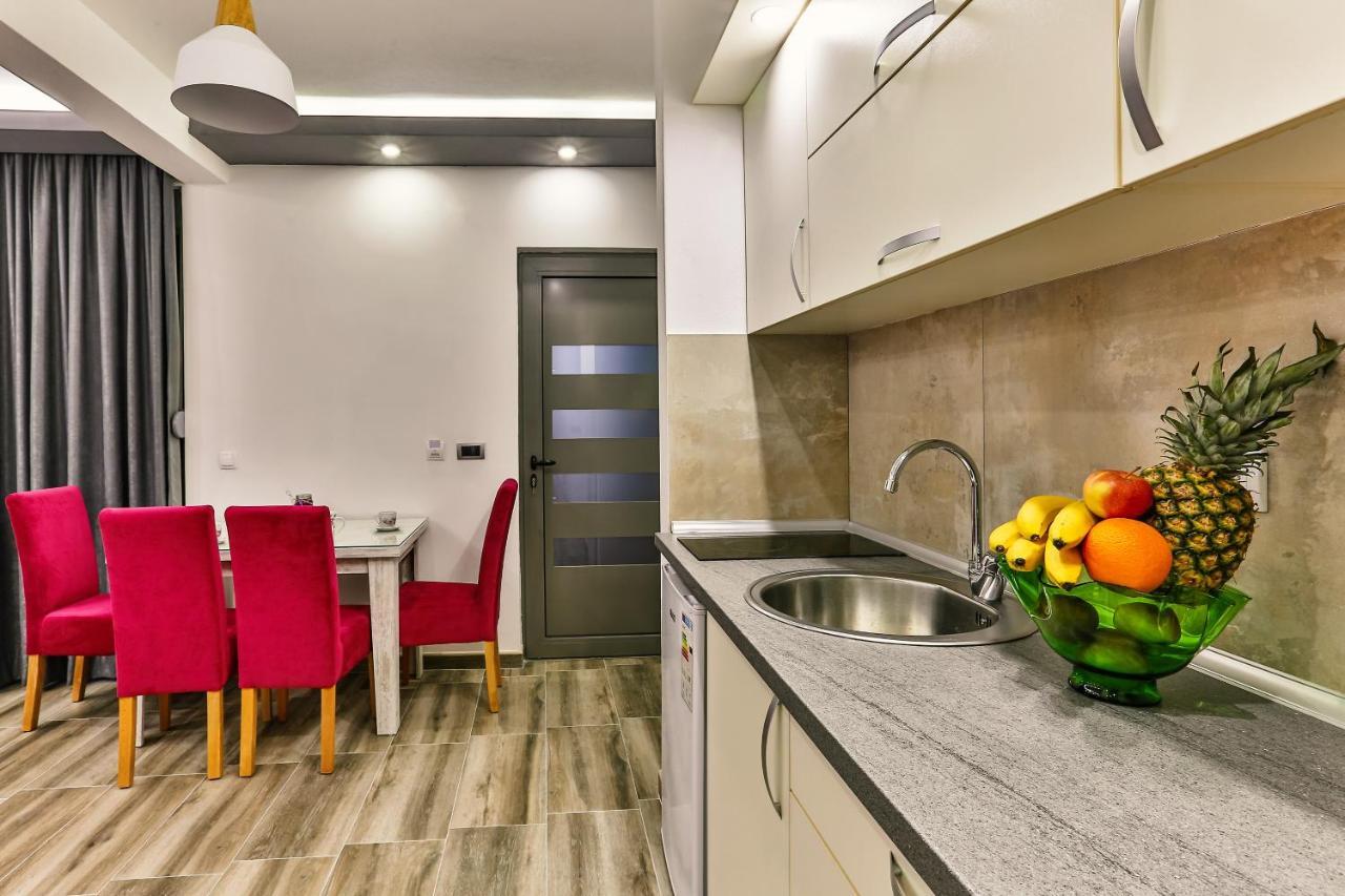 באר De Lux Apartments Luka מראה חיצוני תמונה