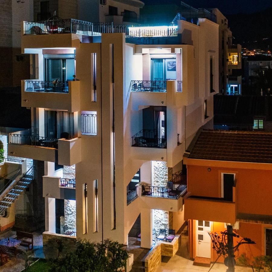 באר De Lux Apartments Luka מראה חיצוני תמונה