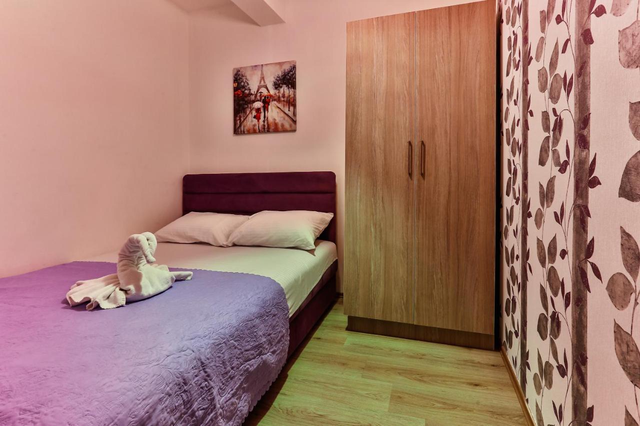 באר De Lux Apartments Luka מראה חיצוני תמונה