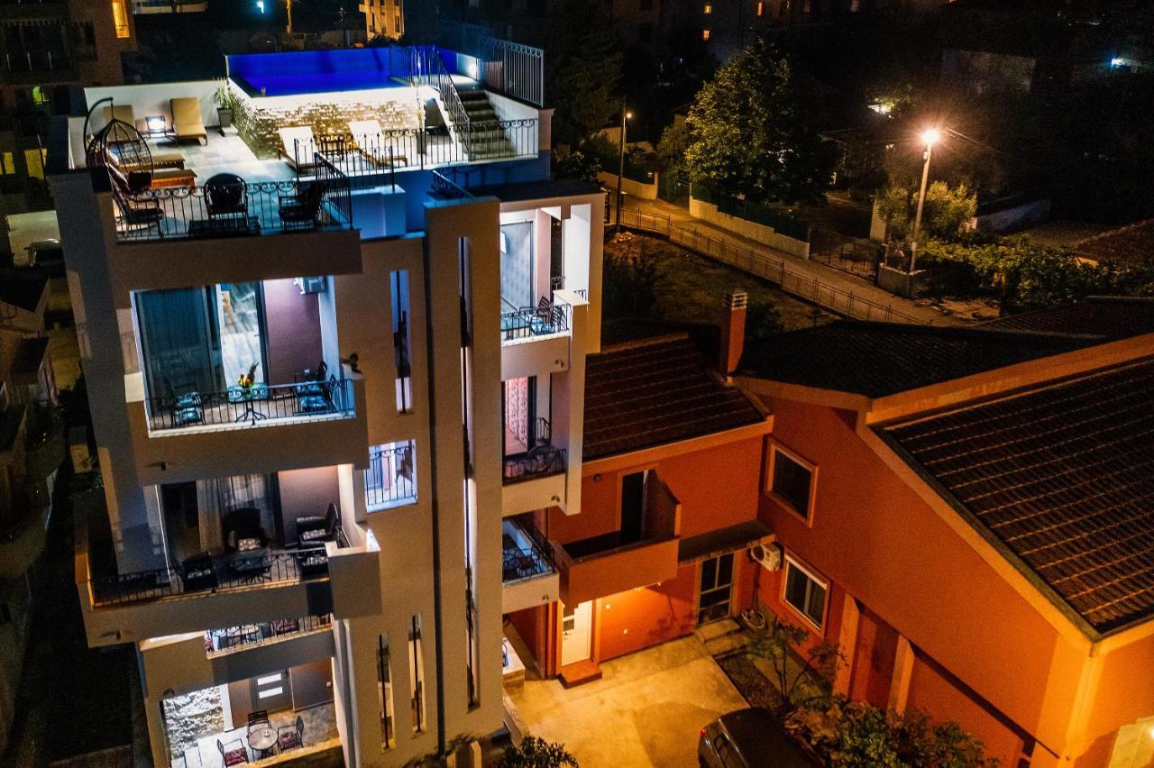 באר De Lux Apartments Luka מראה חיצוני תמונה