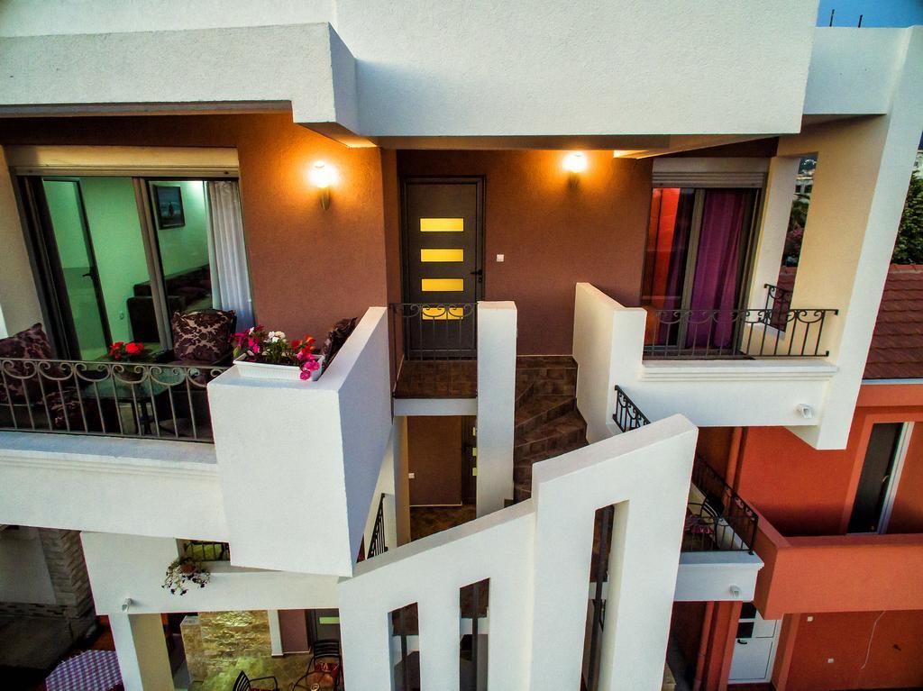 באר De Lux Apartments Luka מראה חיצוני תמונה