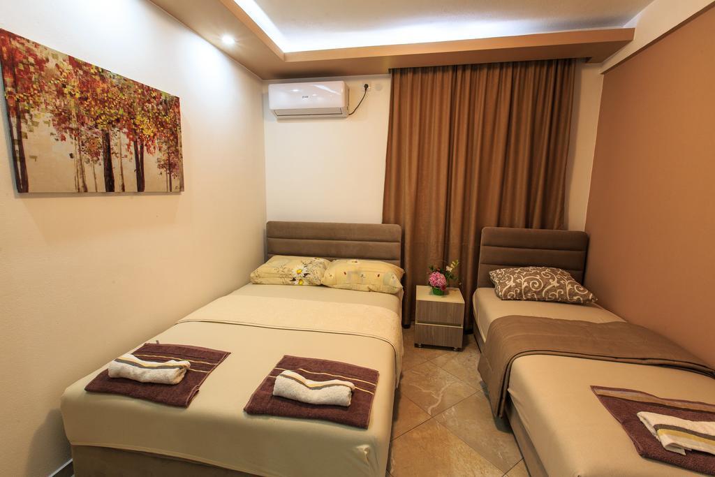 באר De Lux Apartments Luka מראה חיצוני תמונה