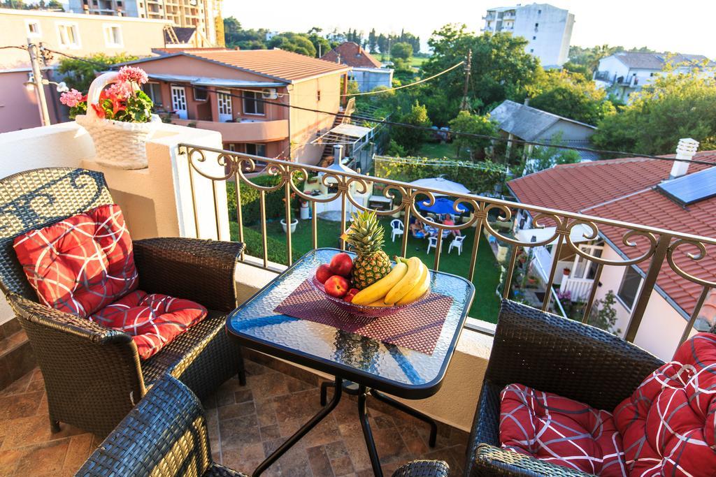 באר De Lux Apartments Luka מראה חיצוני תמונה
