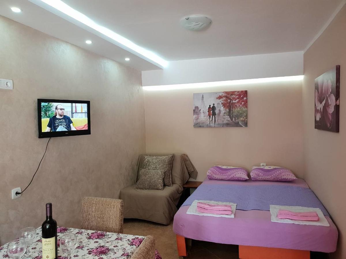 באר De Lux Apartments Luka מראה חיצוני תמונה