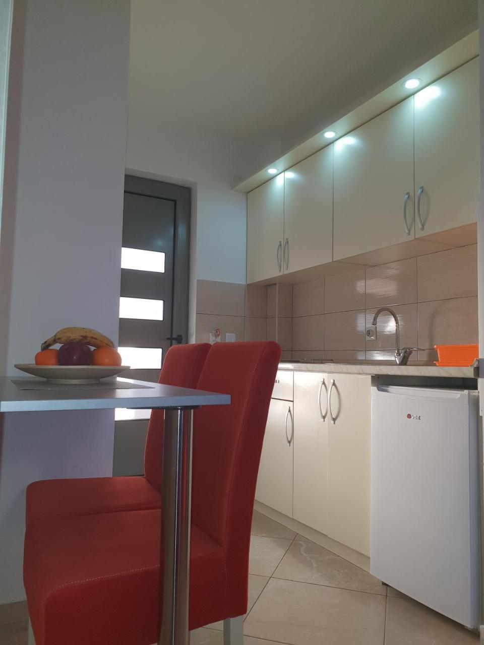 באר De Lux Apartments Luka מראה חיצוני תמונה