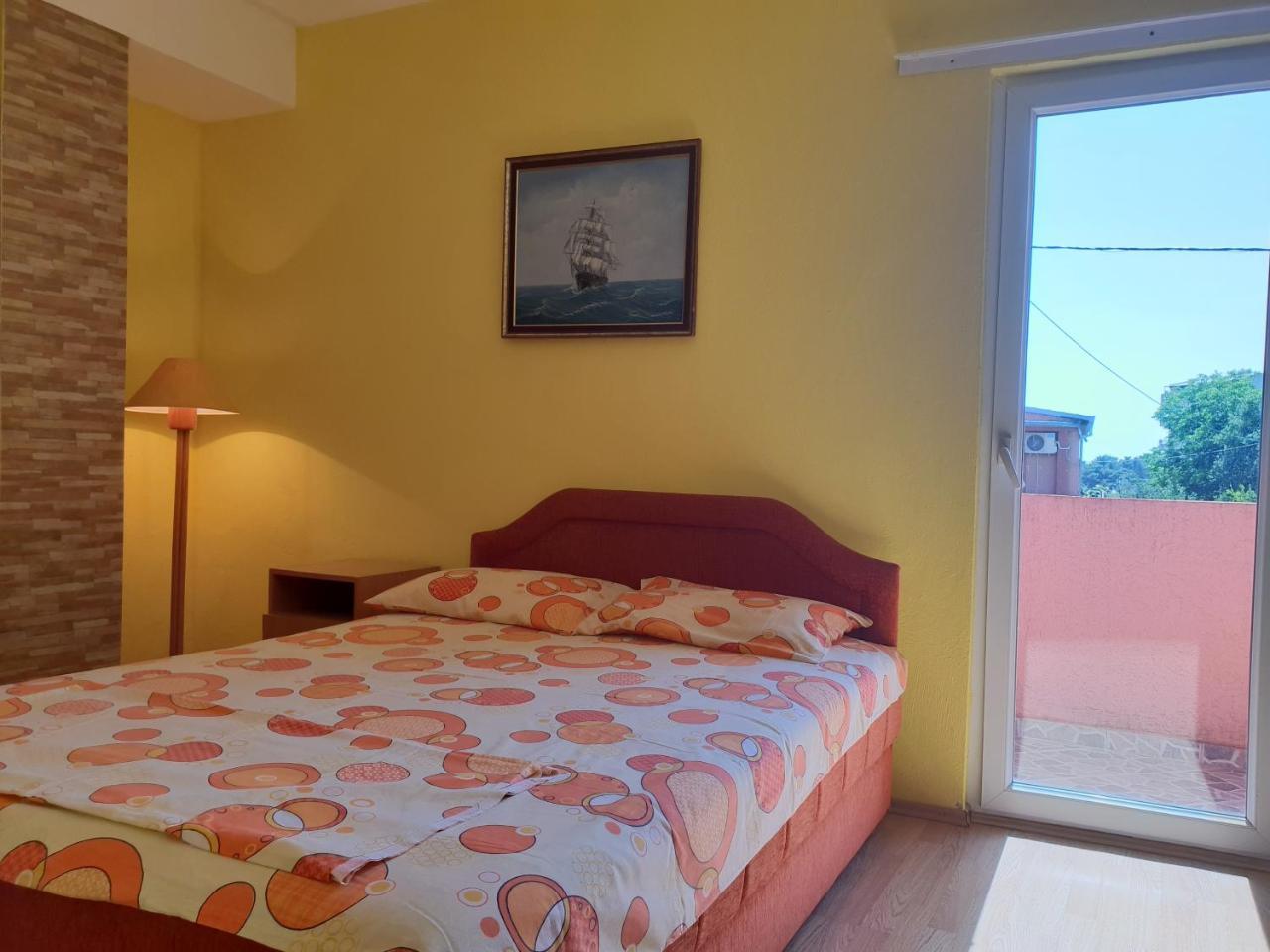 באר De Lux Apartments Luka מראה חיצוני תמונה
