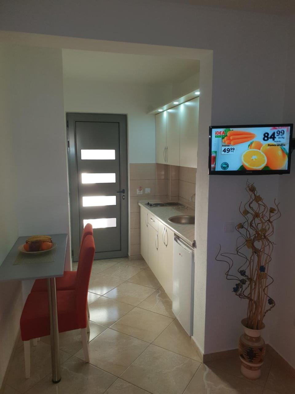 באר De Lux Apartments Luka מראה חיצוני תמונה